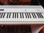 Цифровое пианино Roland FP-60X WH