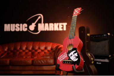 Укулеле сопрано Wiki UK/CHE