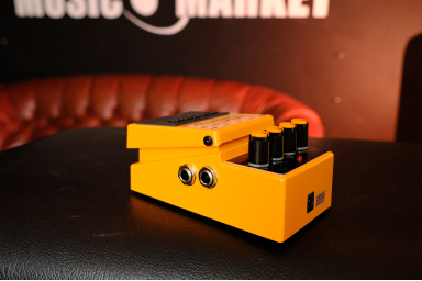 Педаль эффектов BOSS DS-2