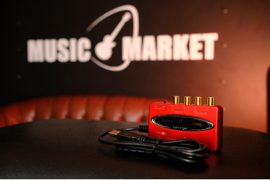 Внешний интерфейс USB для записи и воспроизведения звука на компьютере (PC / MAC) BEHRINGER UCA222