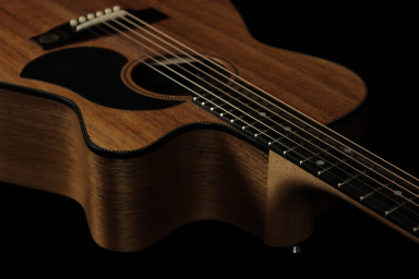 Электроакустическая гитара Maton EBW808C