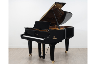 Малый концертный акустический рояль Yamaha CF4 PE
