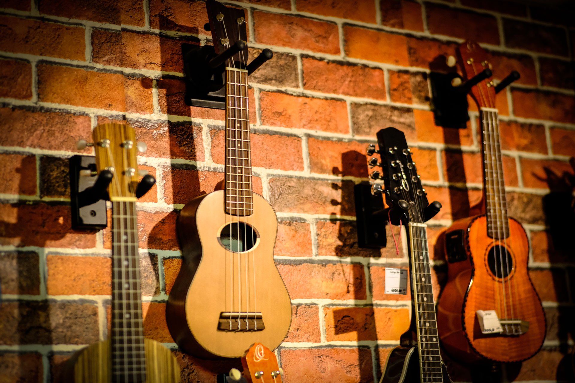 Электроакустика Yamaha APX600 ORIENTAL BLUE BURST