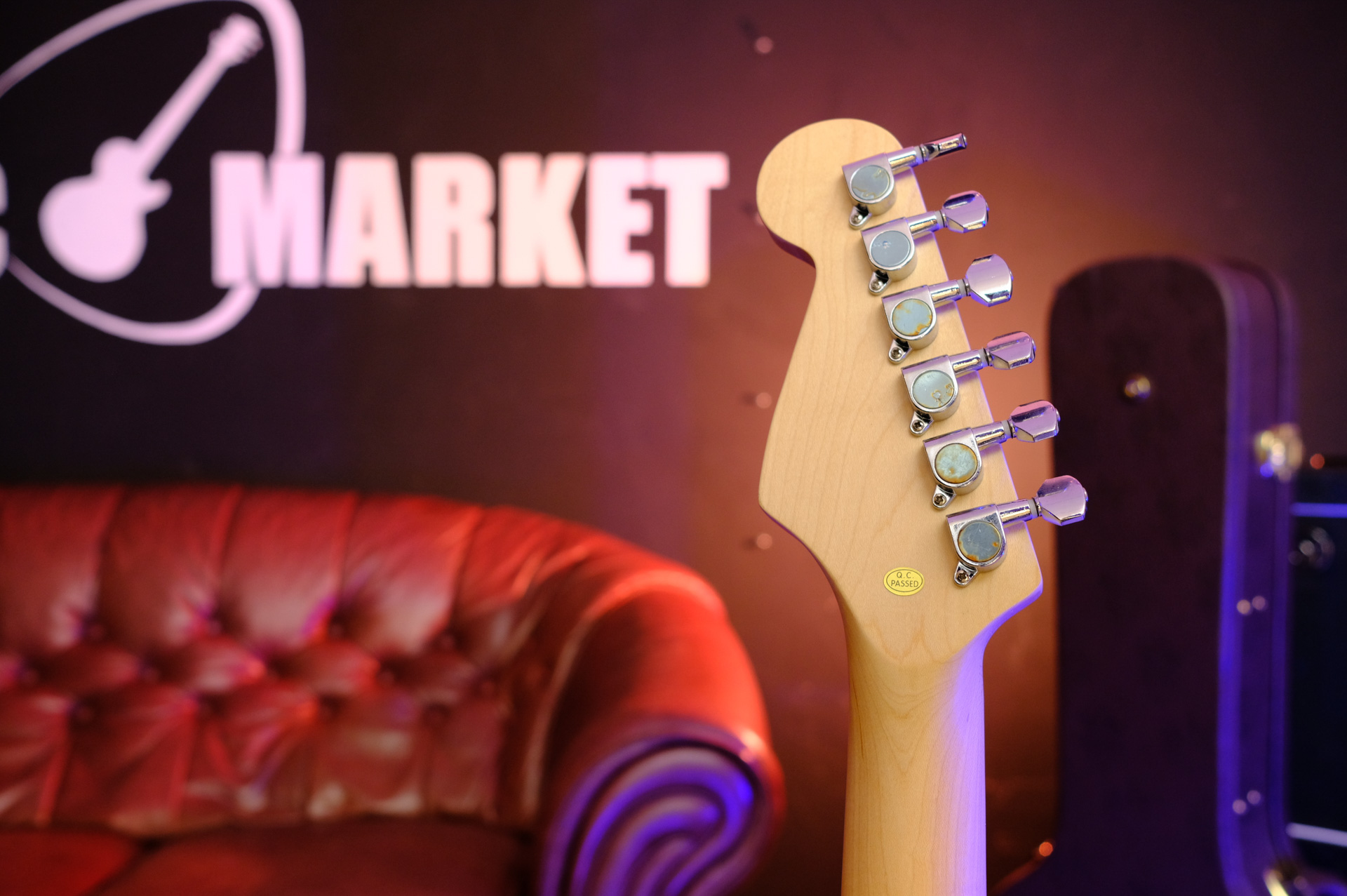 Электрогитара Ashtone ST-200 / SB