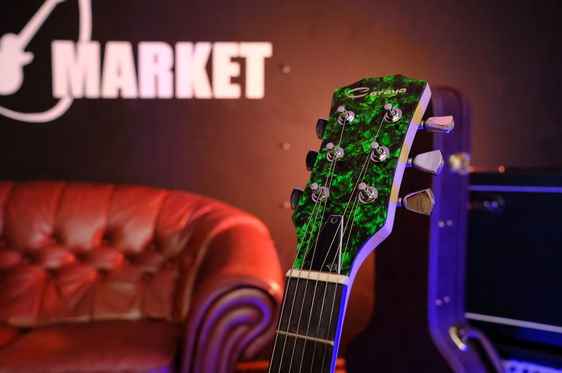 Электрогитара Caraya E232FTGR