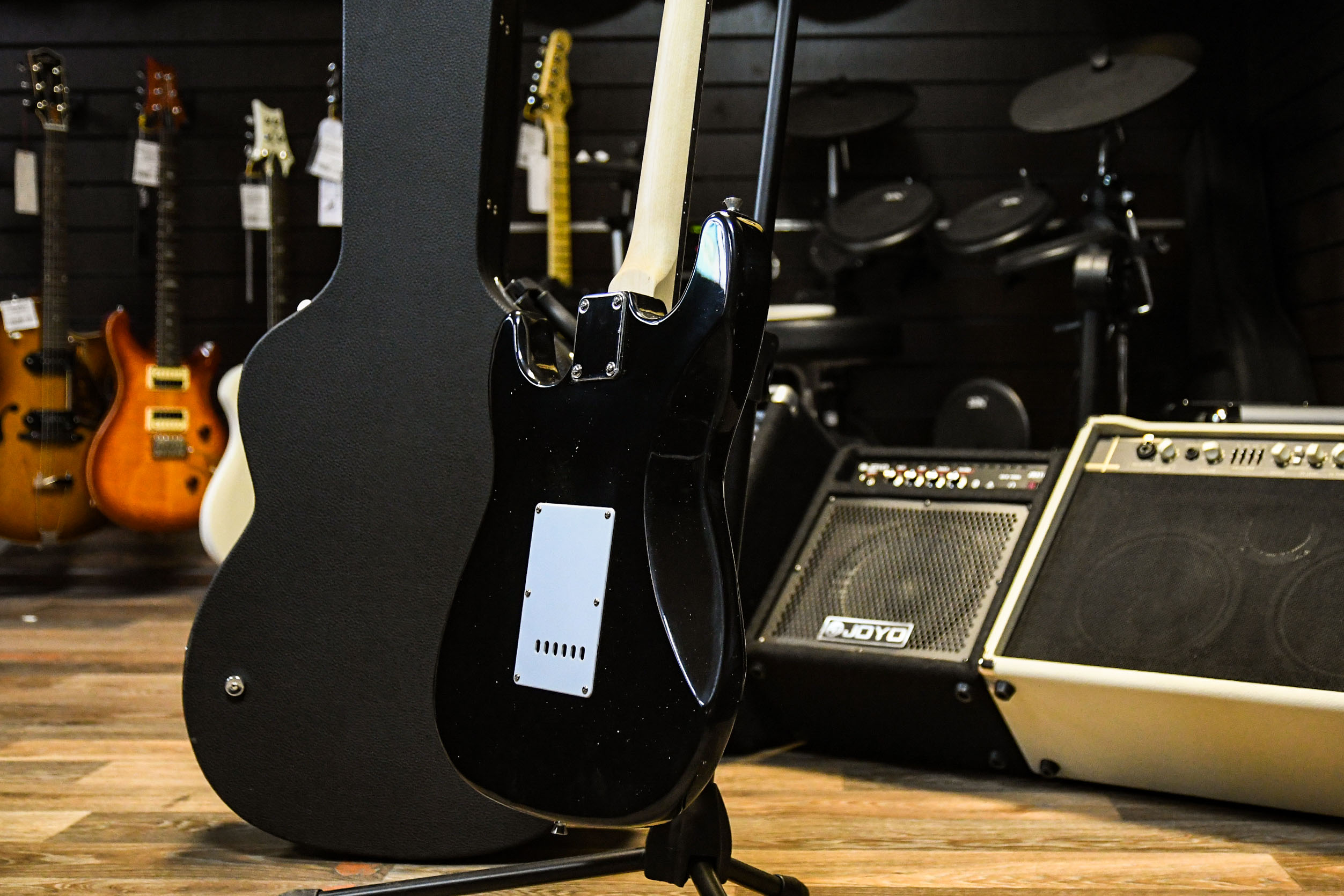 Электрогитара Ashtone ST-200 BK