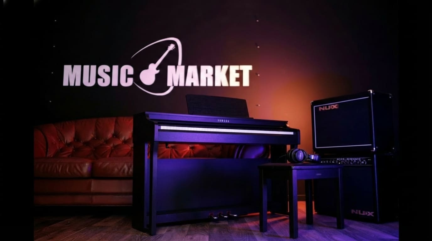 Цифровое пианино Yamaha CLP-825 B