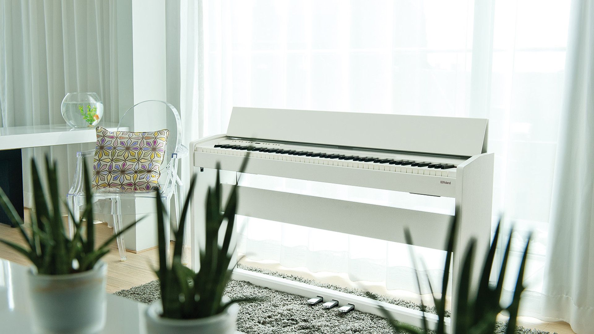 Цифровое пианино roland F-701 WHc | F701
