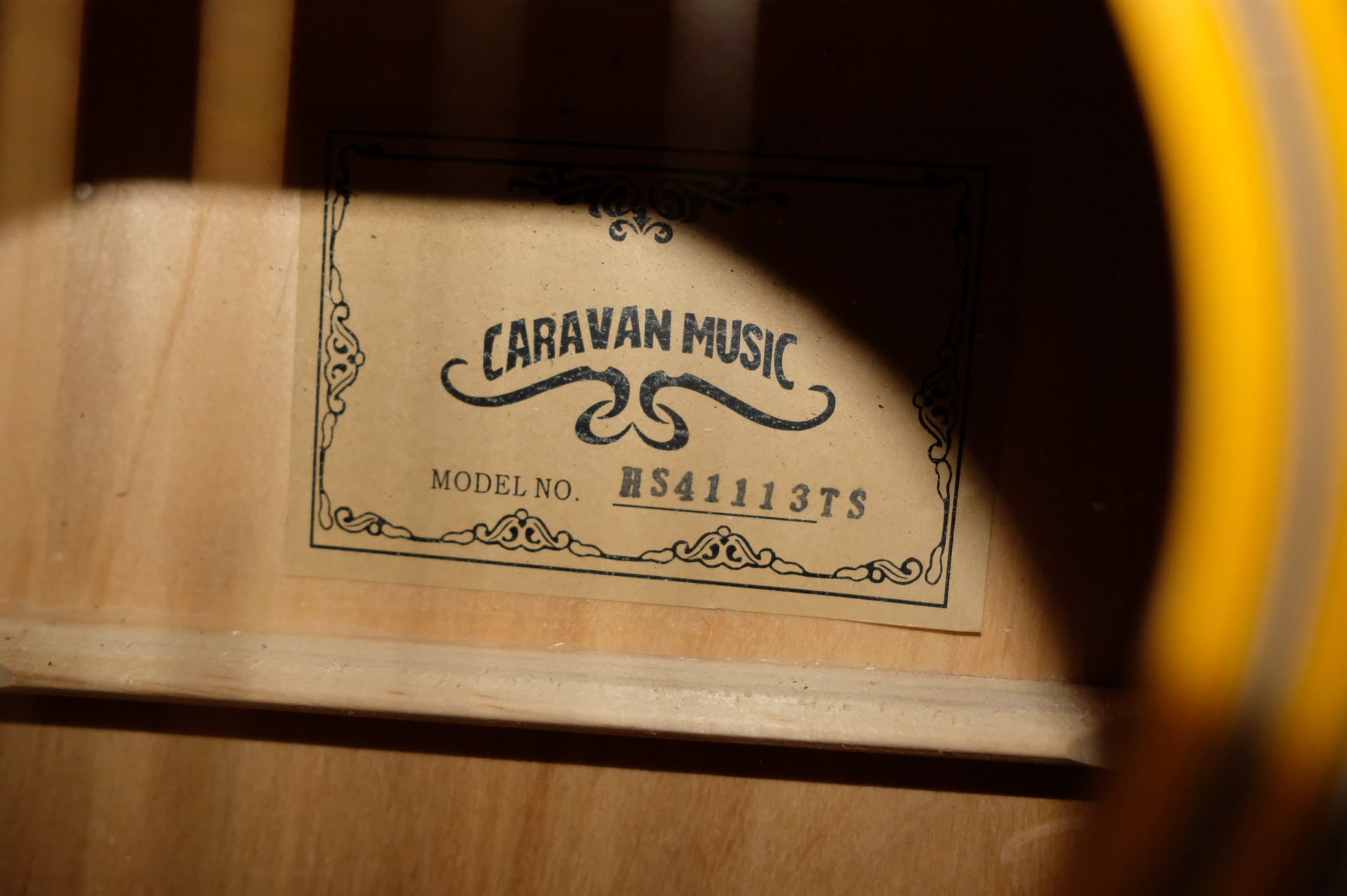 Акустическая гитара Caravan Music HS-4111 3TS