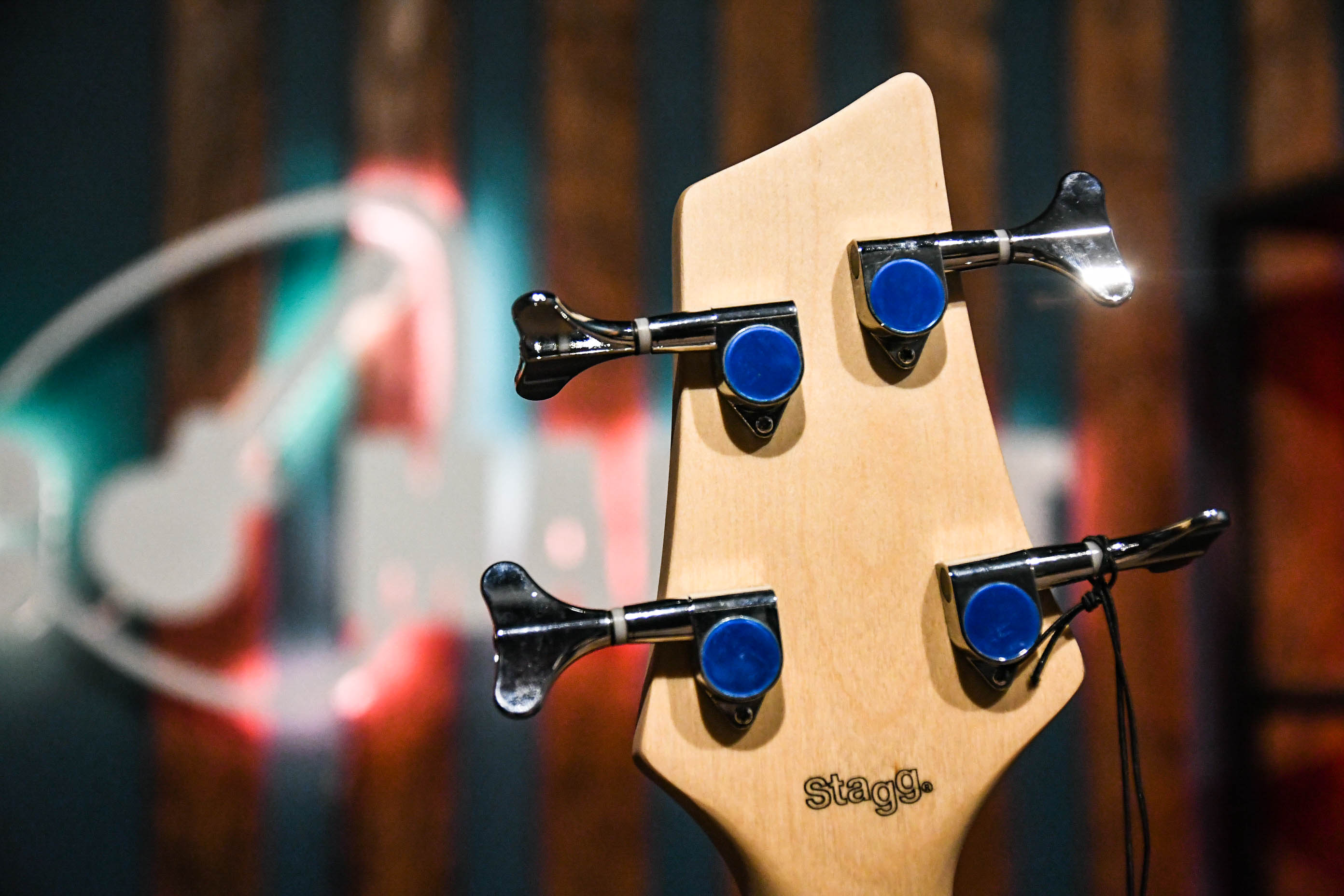 Бас-гитара STAGG SBF-40 BLK