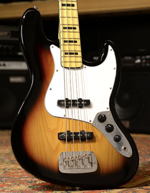 Бас-гитара G&L Tribute JB Lake Placid Blue RW Poplar