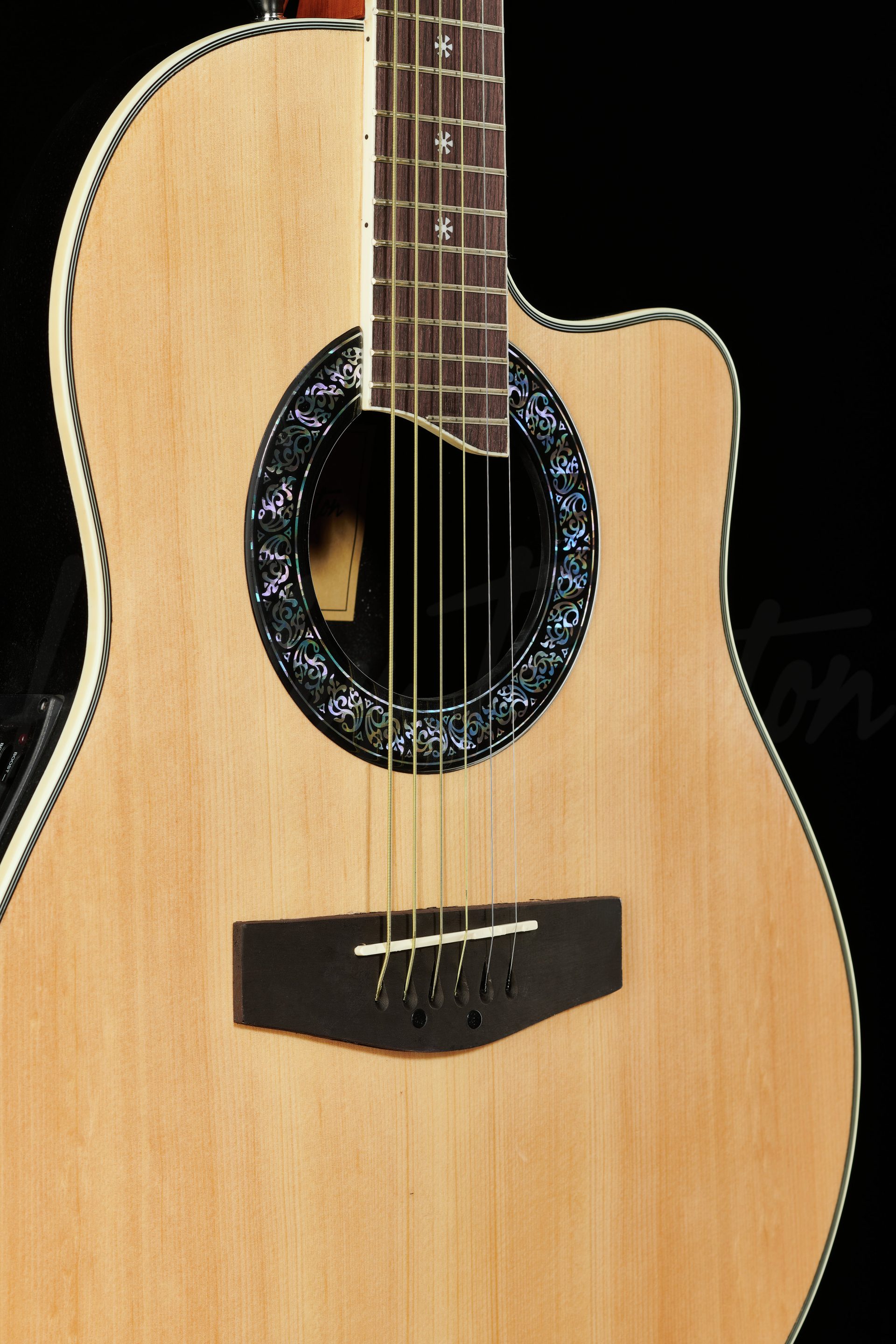 Электроакустическая гитара Harley Benton HBO-600NT