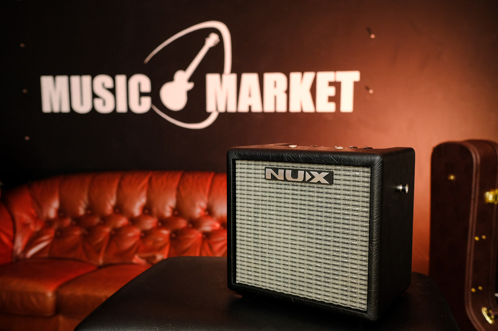 Mighty-8BT-MKII Цифровой комбоусилитель, портативный, 8Вт, Nux