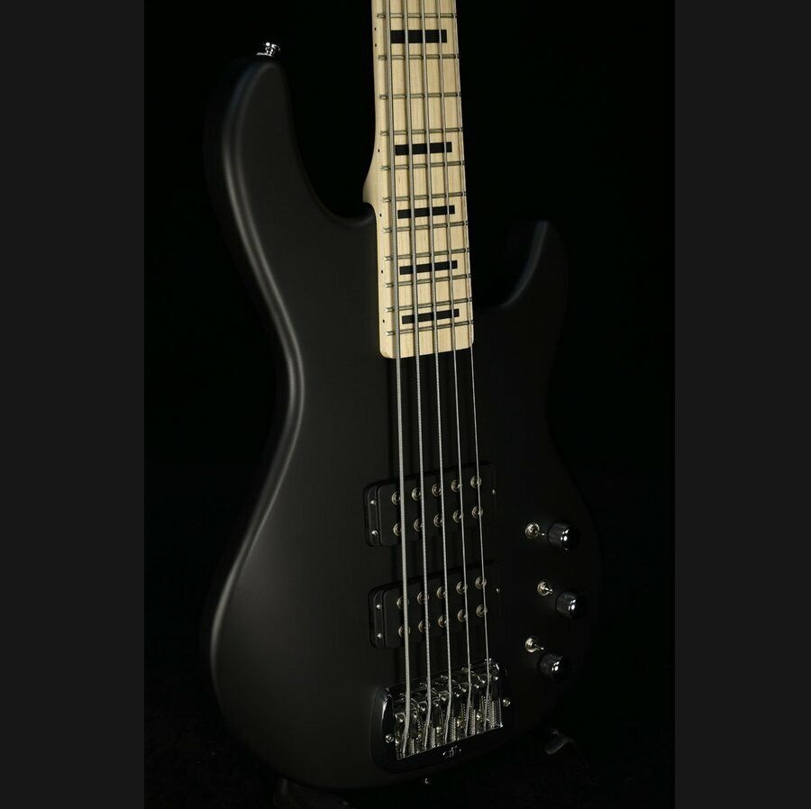 Бас-гитара 5 струнная G&L Tribute L-2500 Black Frost MP Poplar