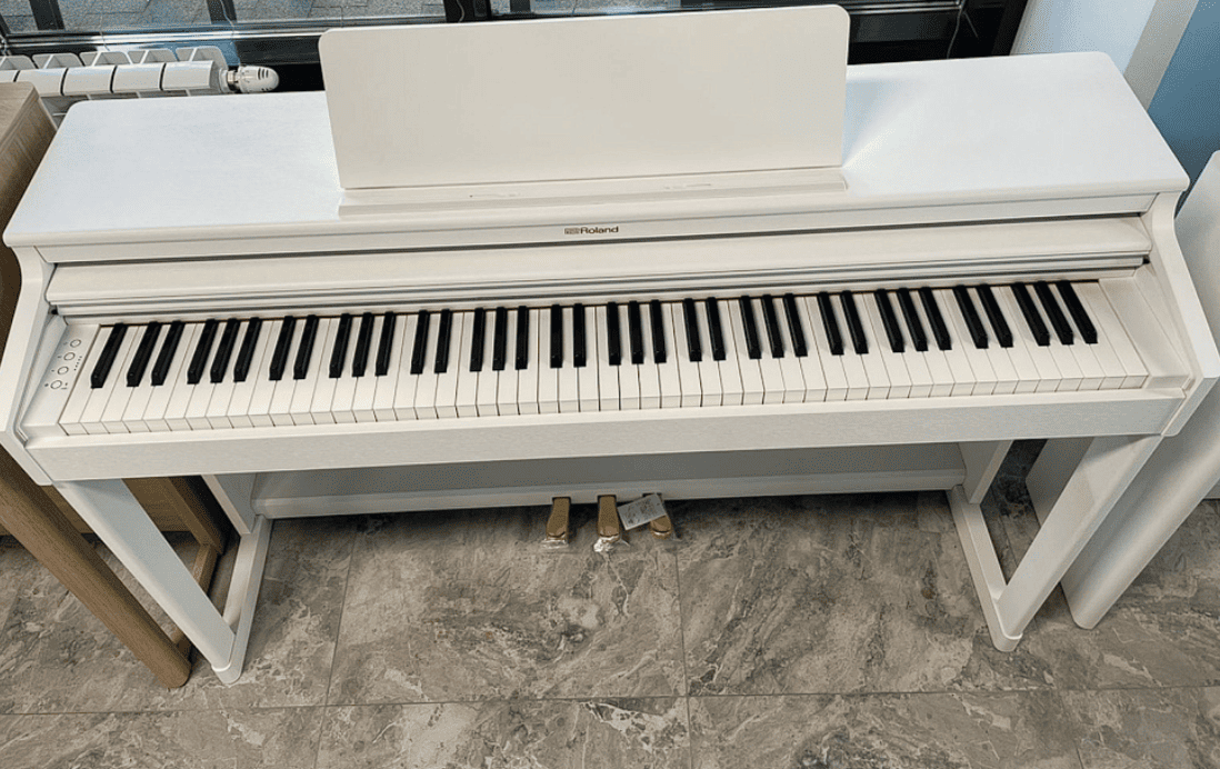 Цифровое пианино Roland RP701-WH (bundle)