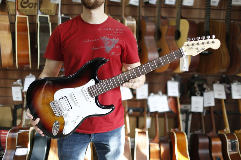 Электрогитара Homage HEG320SB SSH