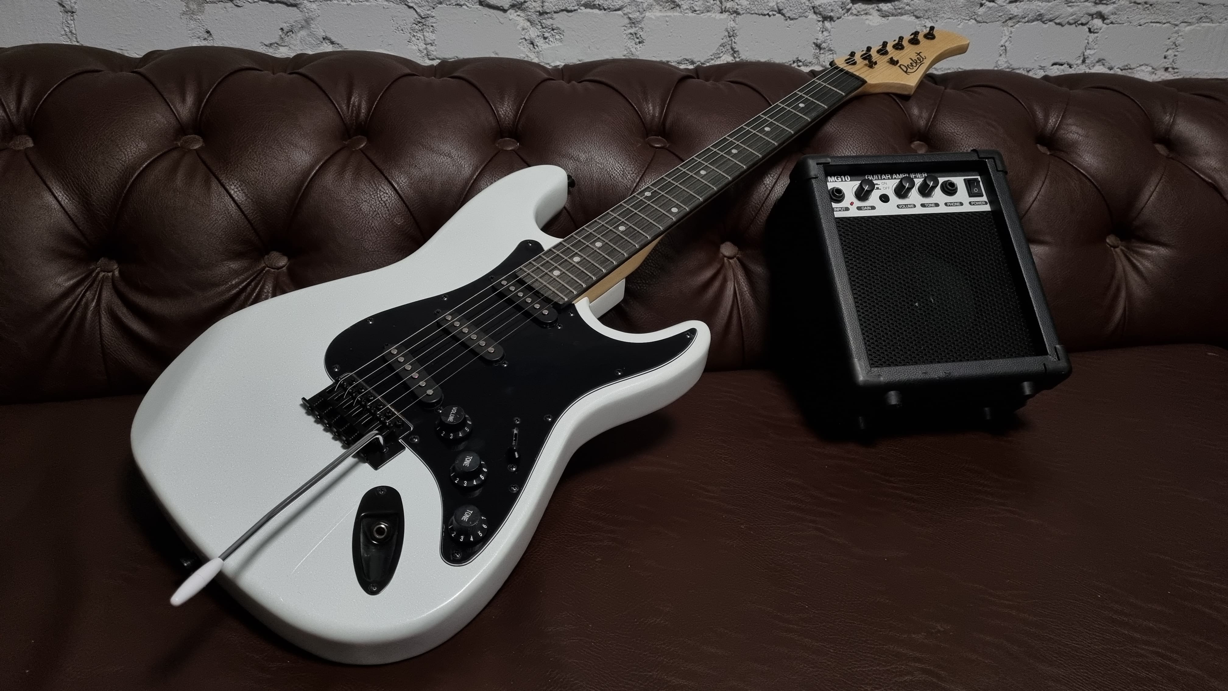 Электрогитара с комбиком (Общее) 10000