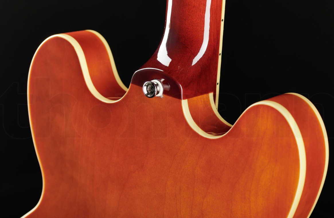 Полуакустическая гитара Epiphone Riviera Royal Tan