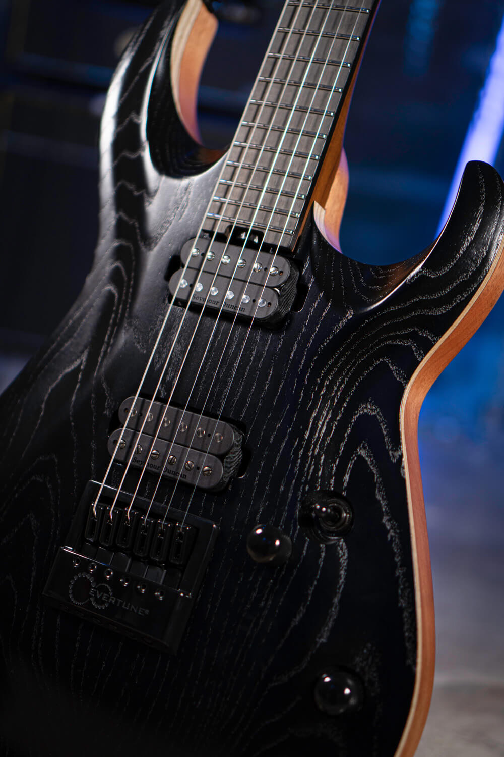 Электрогитара, черная, с чехлом, Cort KX700-EverTune-OPBK-WBAG