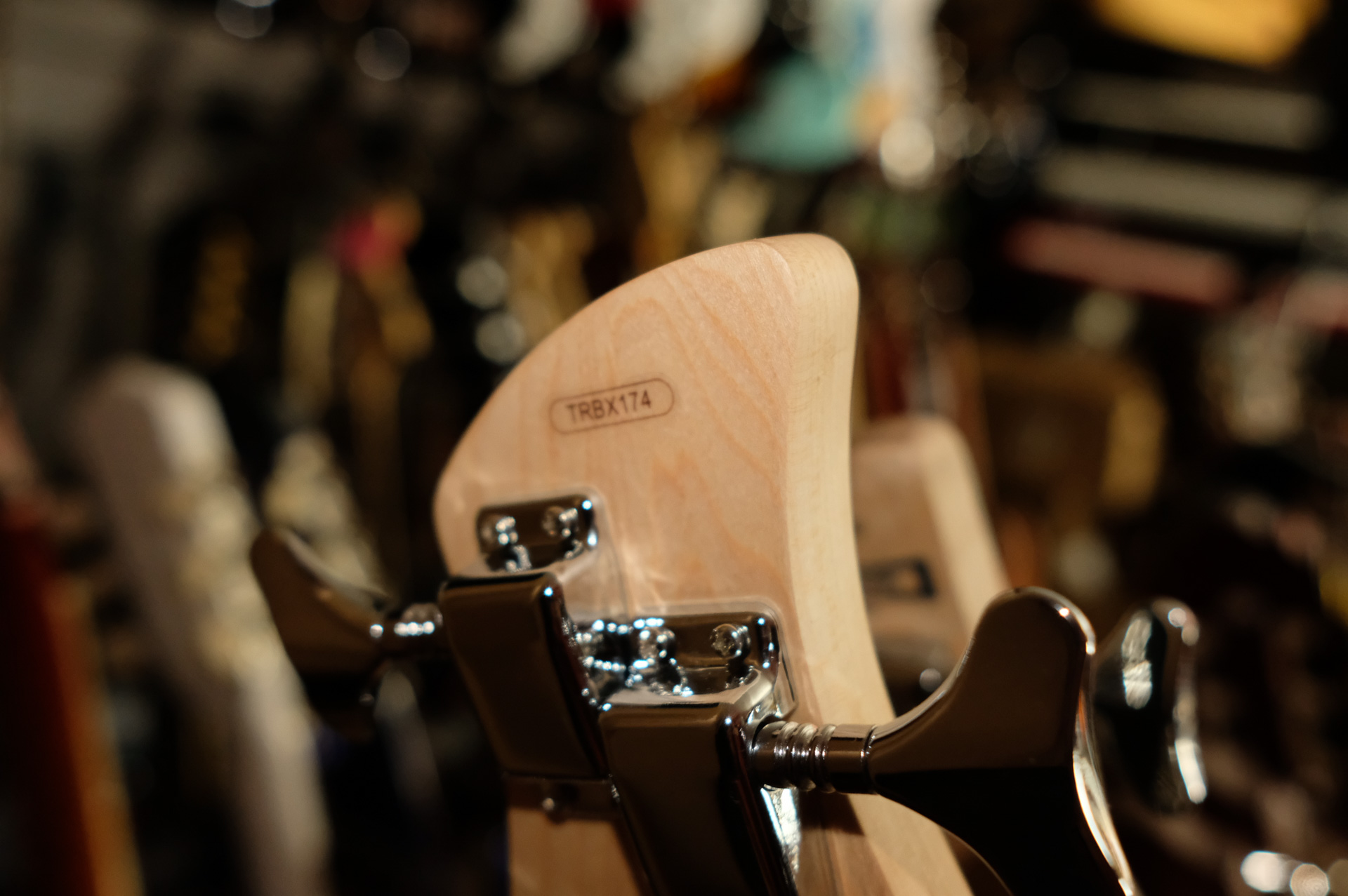 Бас-гитара Yamaha TRBX174 RED METALLIC