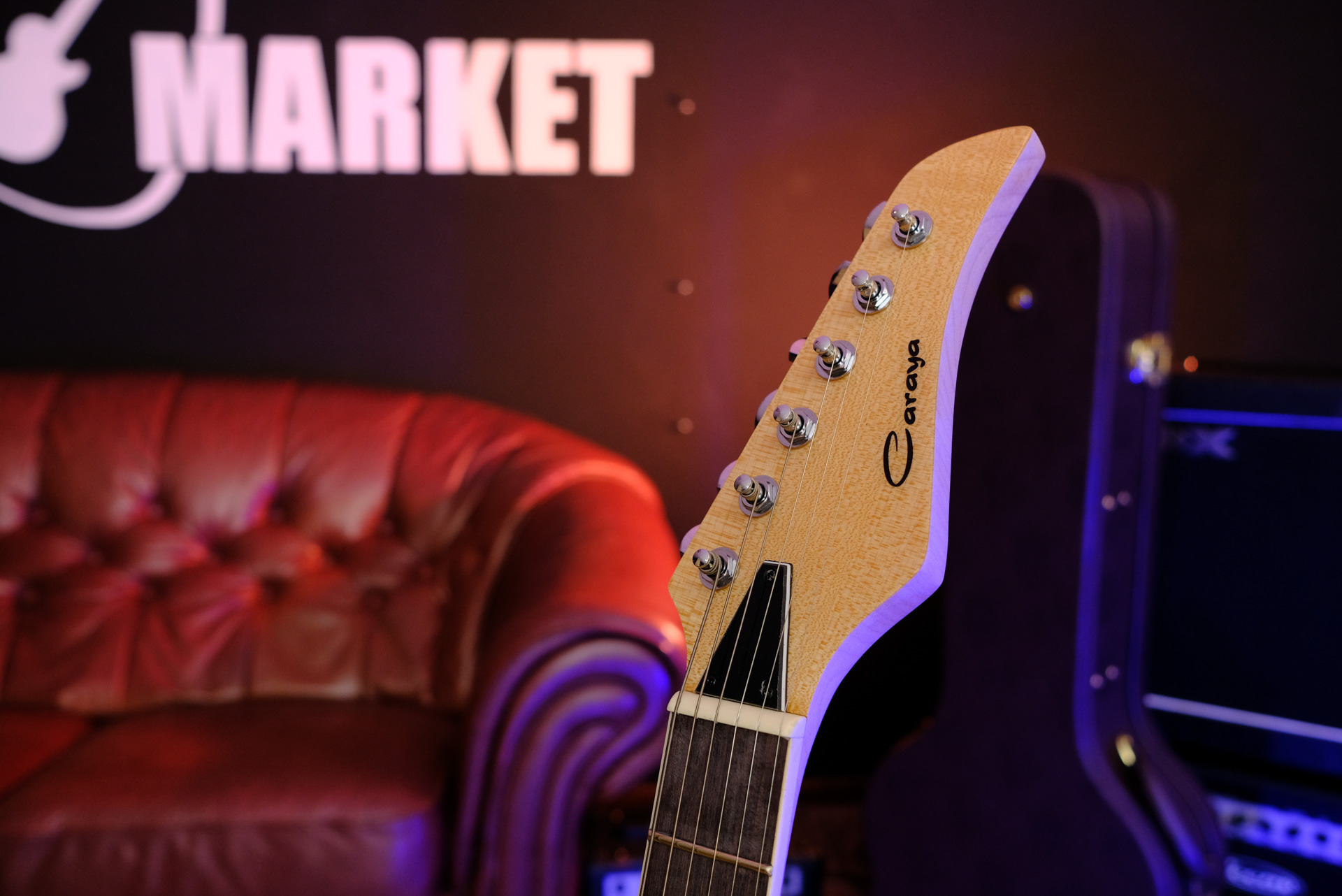 Электрогитара Caraya E226N