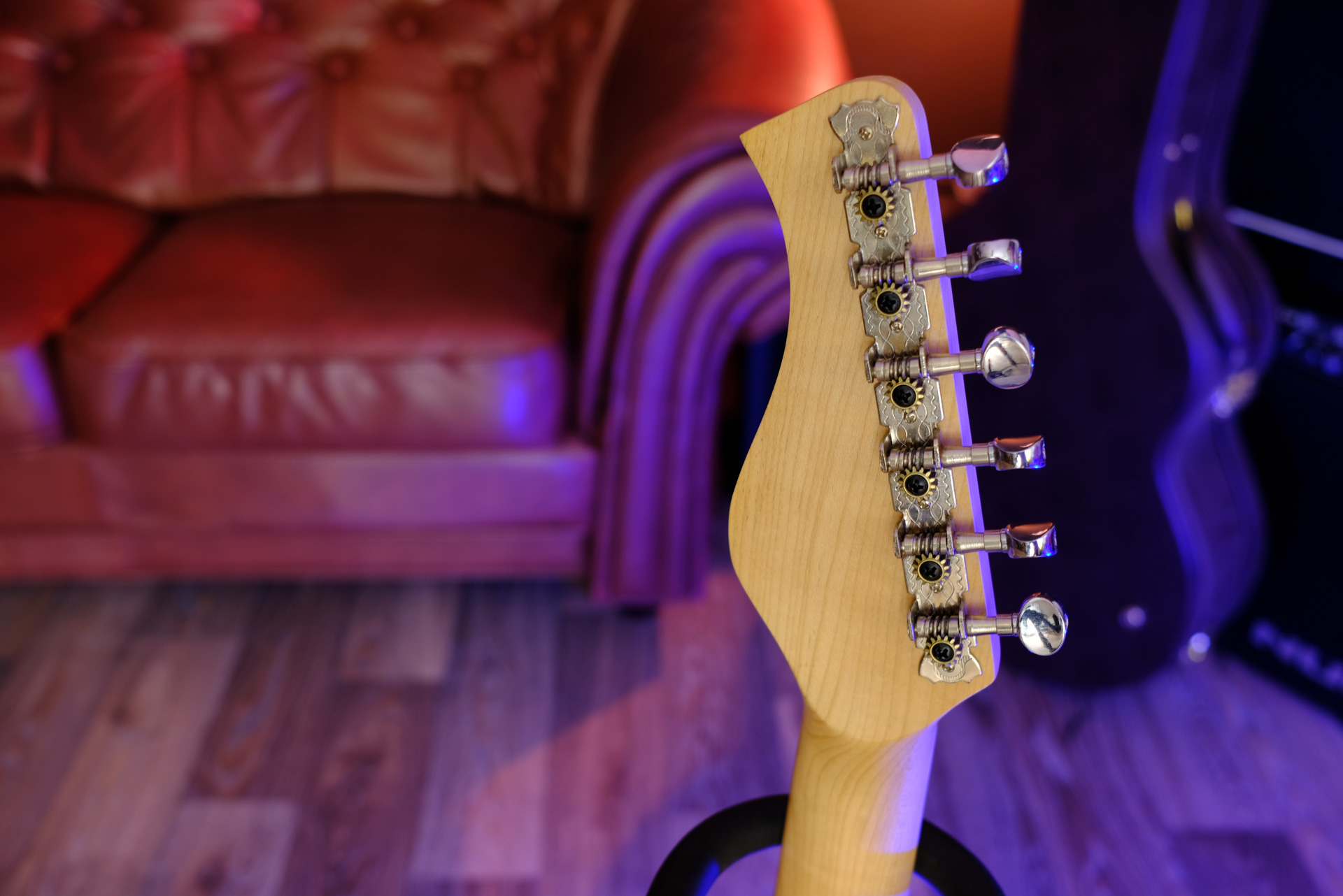 Электрогитара уменьшенная Caraya E100BK