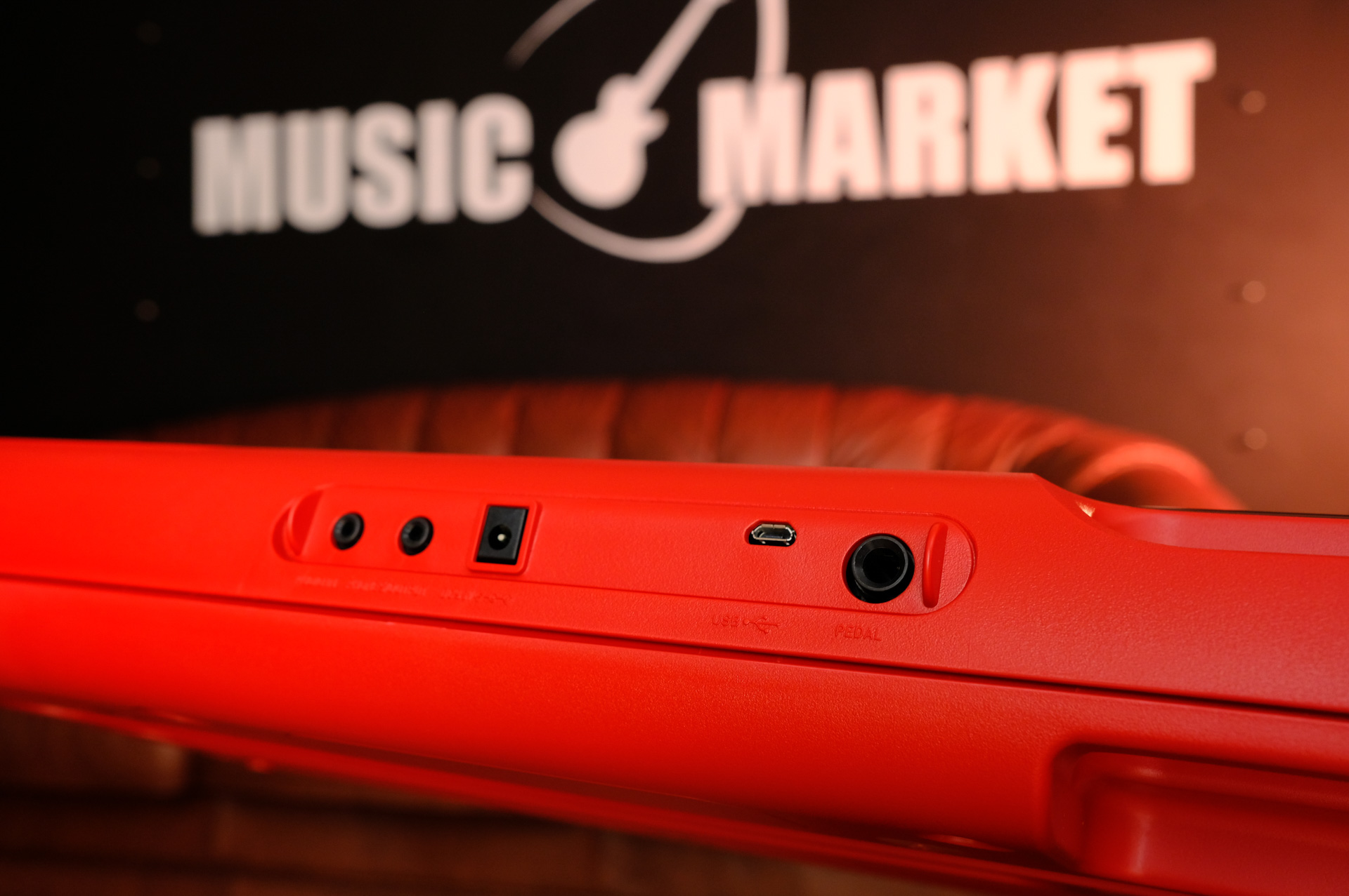 Синтезатор CASIO CT-S200 RD