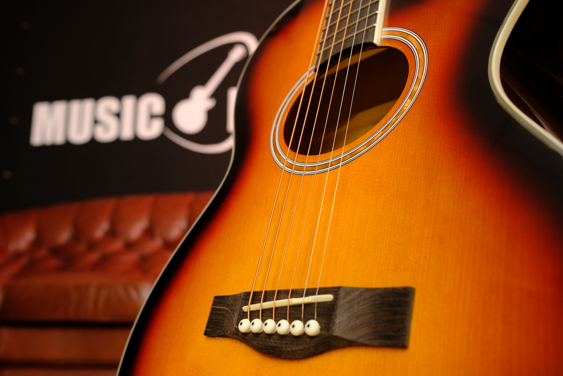 Акустическая гитара Colombo LF - 401 C / SB