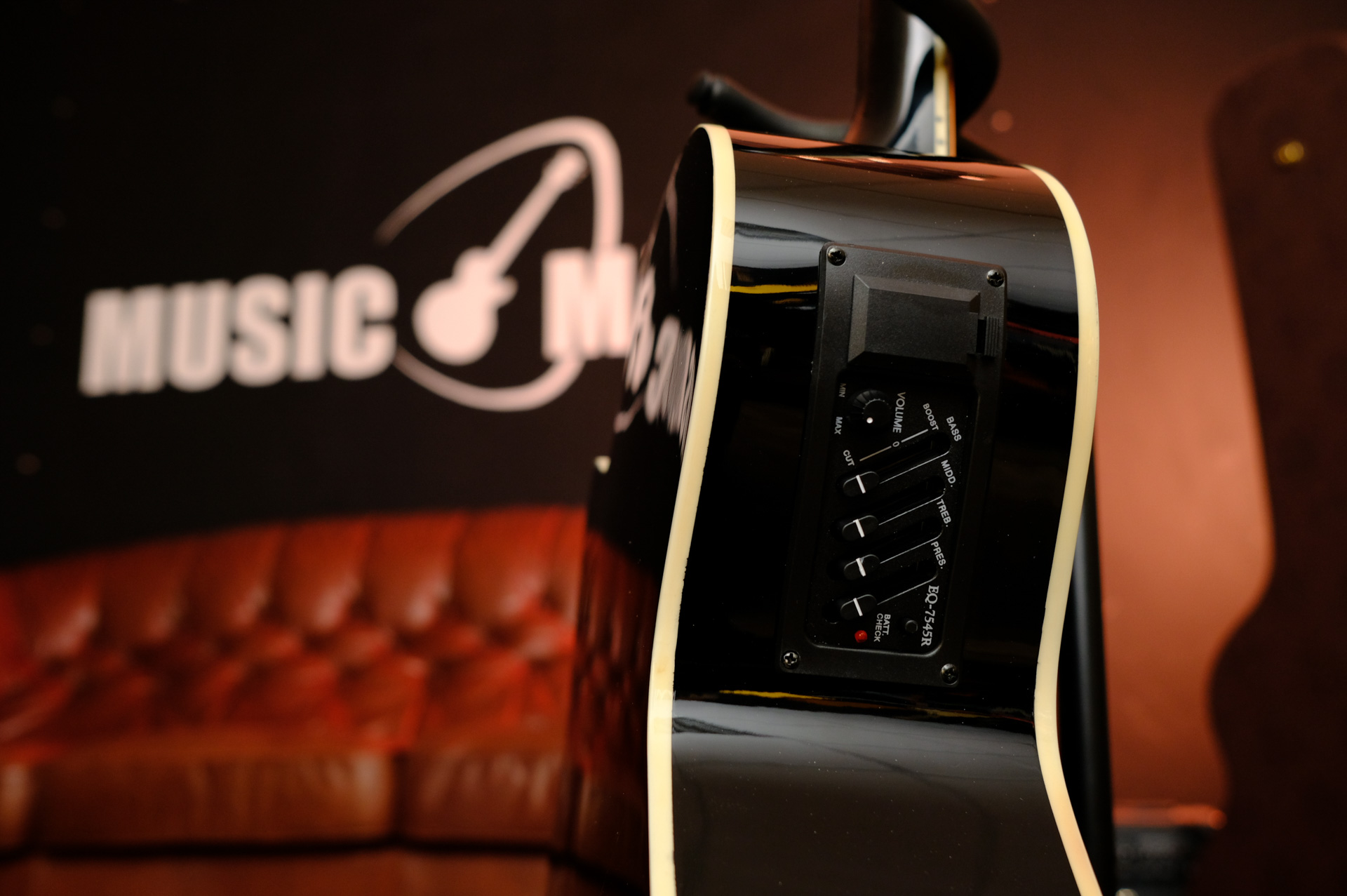 Электроакустическая гитара Colombo LF - 401 CEQ / BK