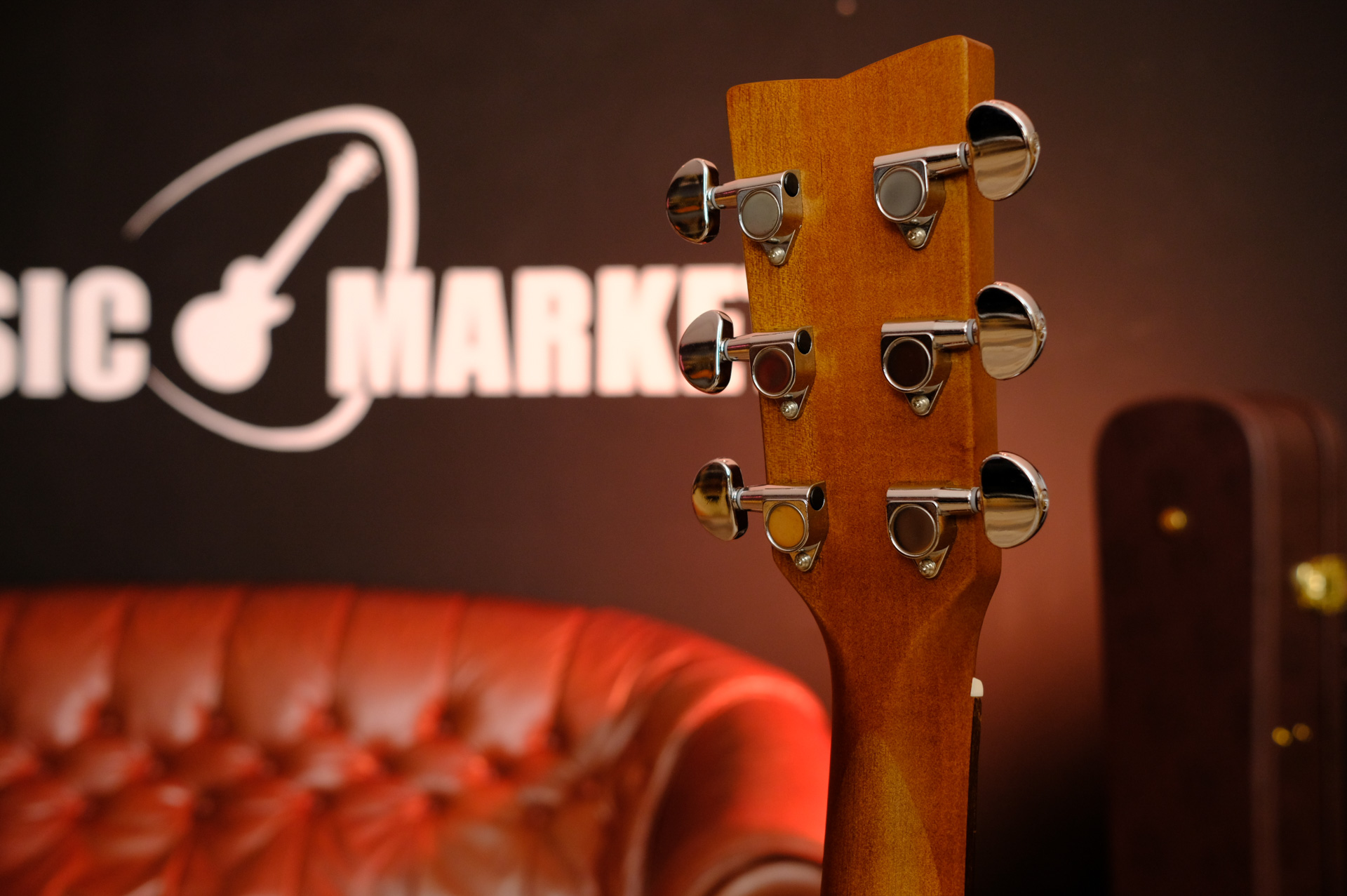 Акустическая гитара Yamaha F370