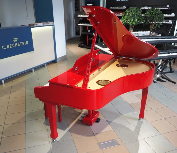 438PIA0611 Grand 450 Black Цифровой рояль c автоаккомпанементом, черный. Orla (общее)