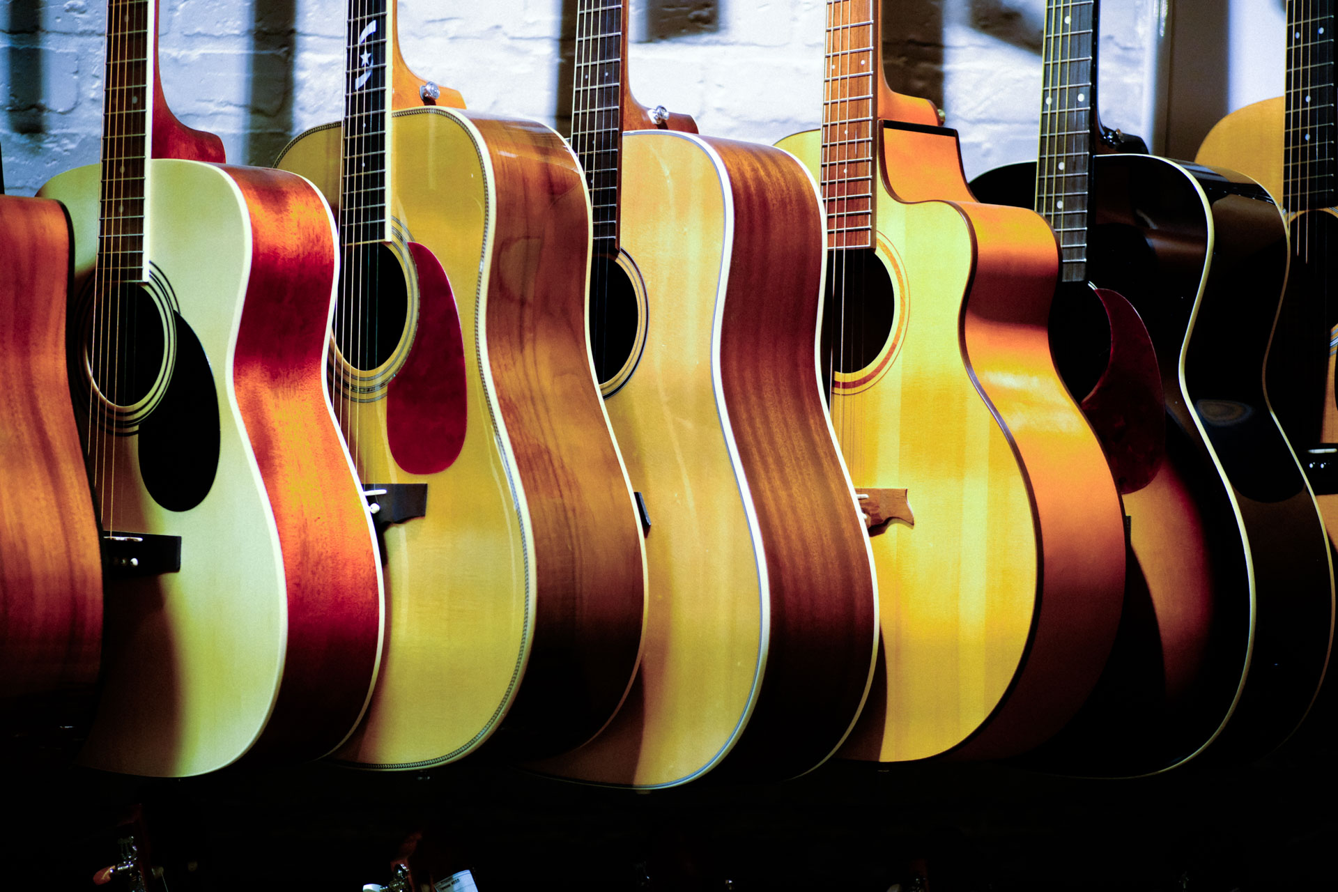 Электроакустическая гитара Parkwood W81E-OP