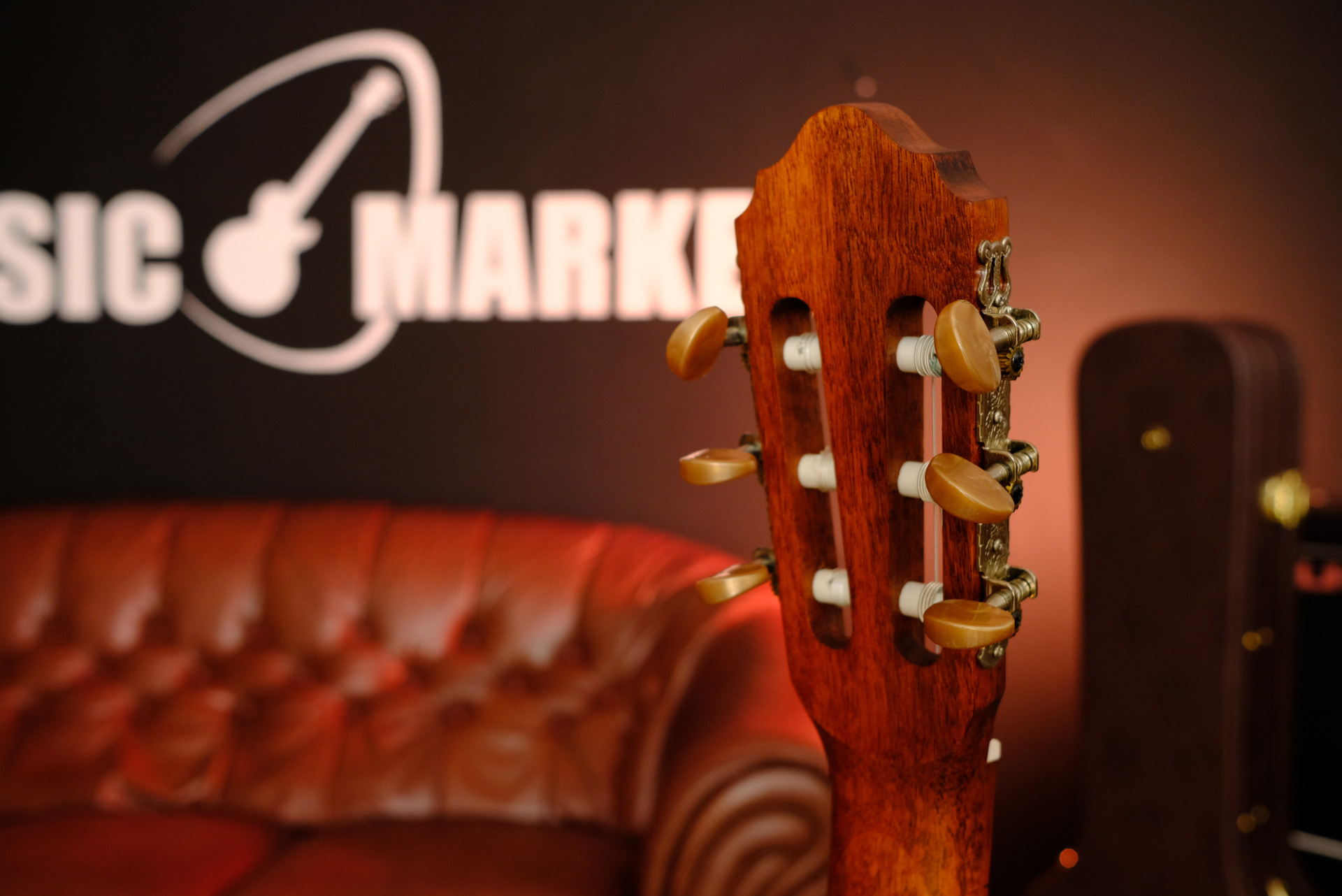 Классическая гитара со звукоснимателем Cort Classic Series AC120CE-OP