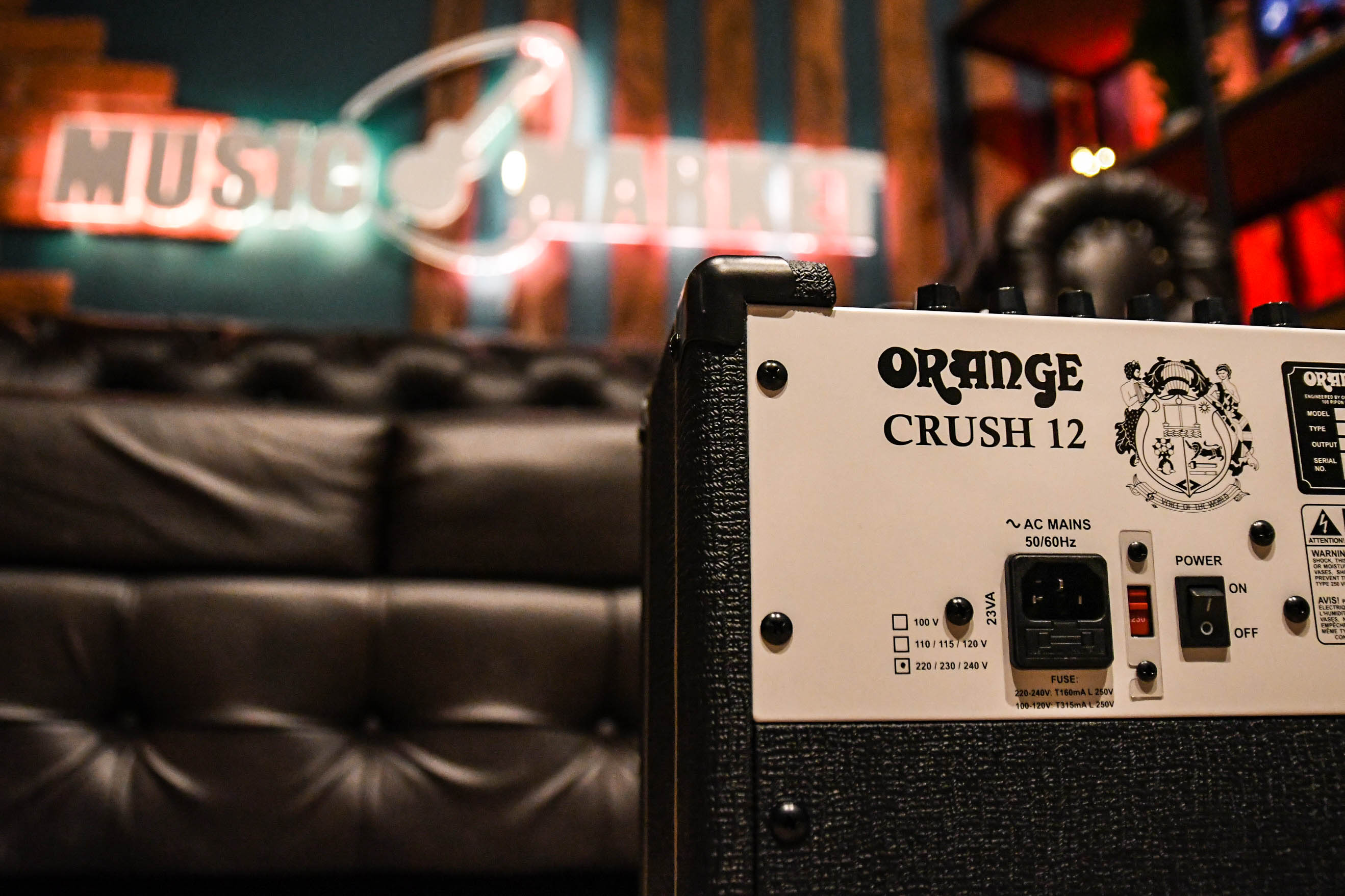 Гитарный комбоусилитель 12 Вт,  ORANGE CRUSH 12 BK