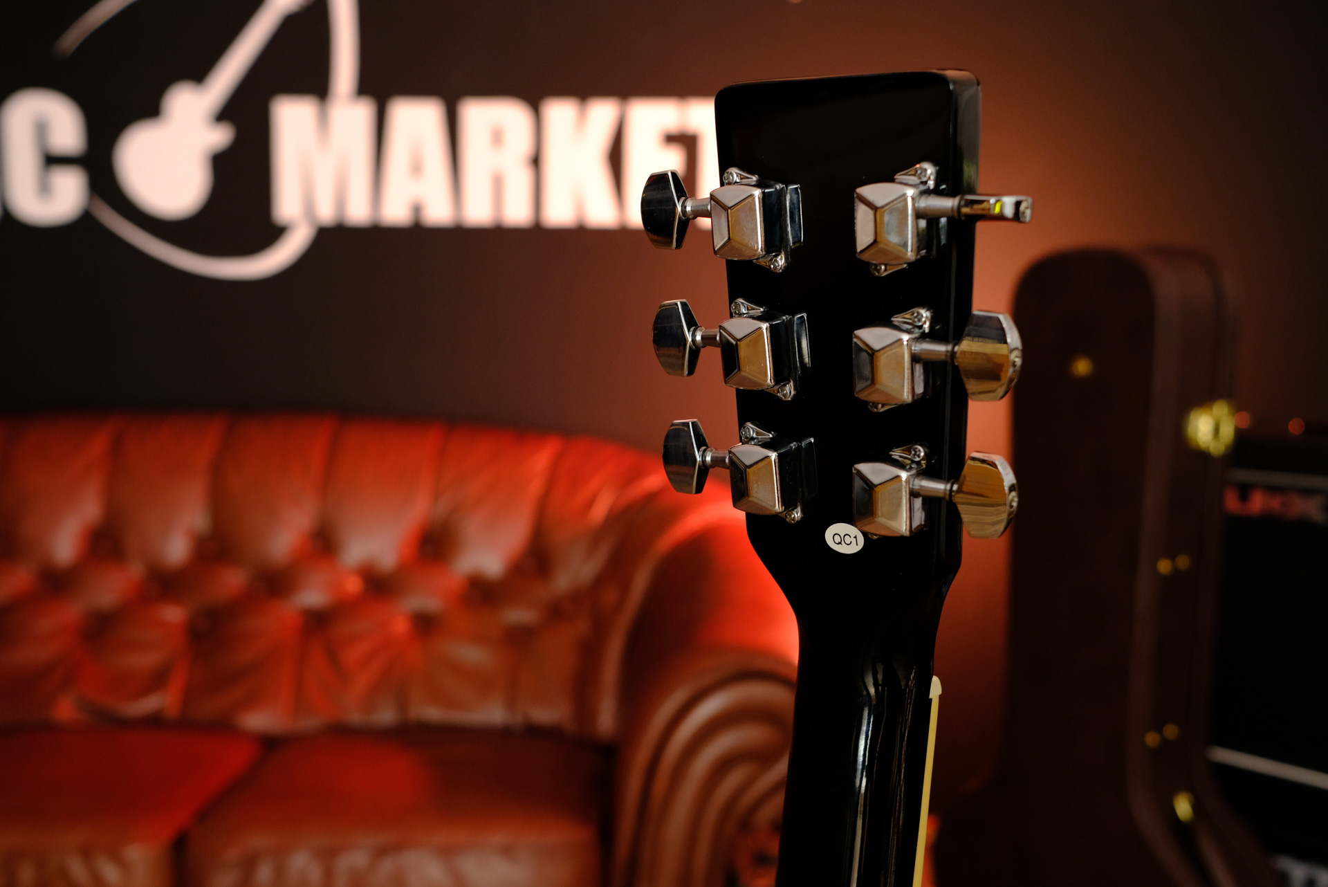 Акустическая гитара Homage LF-401C-B