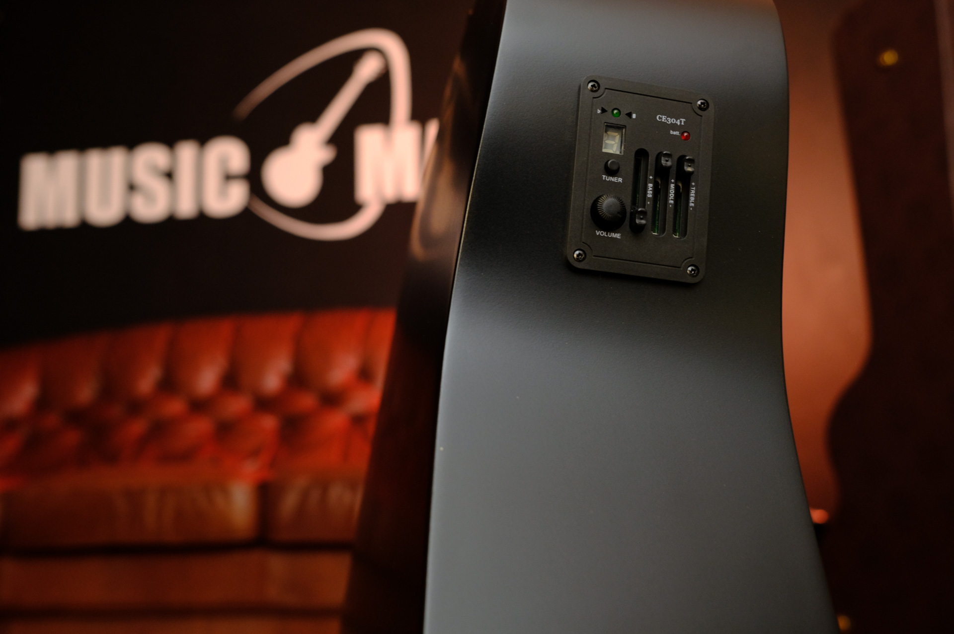 Электроакустическая гитара JET JDE-255 BKS