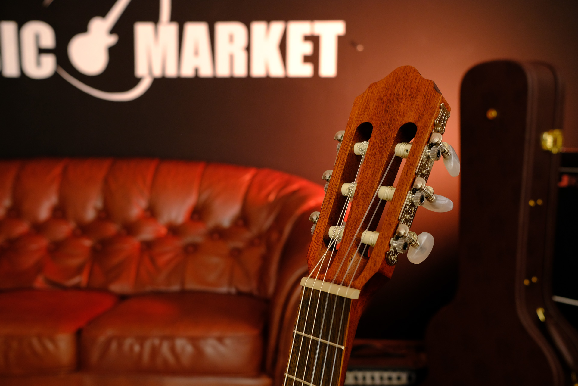 Классическая гитара Parkwood PC75