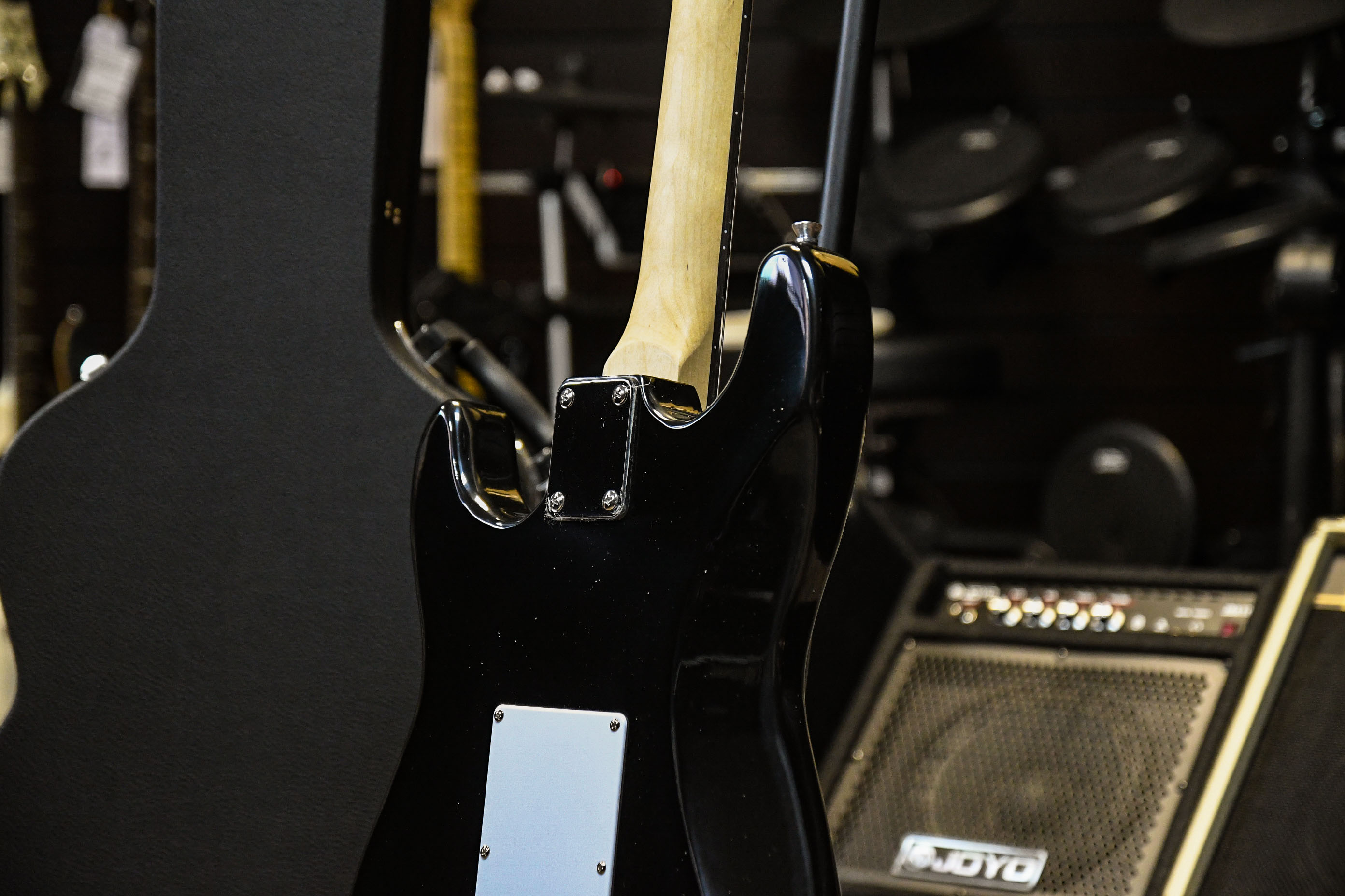 Электрогитара Ashtone ST-100 BK