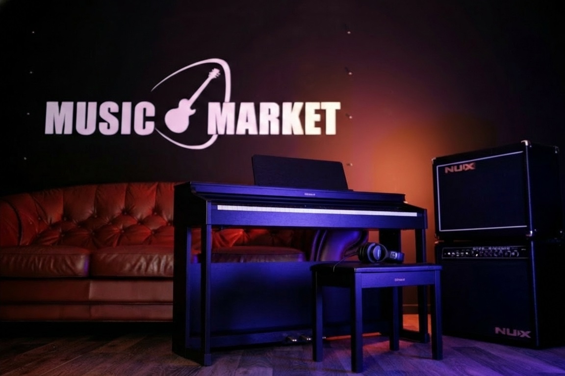 Цифровое пианино Roland RP701 CB (Современный черный)