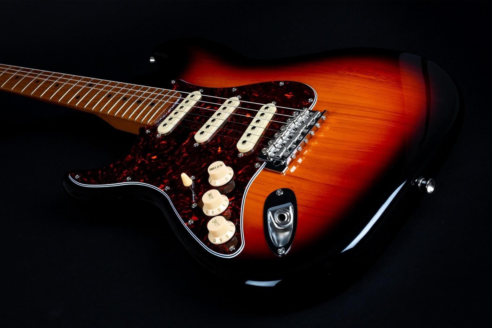 Леворукая электрогитара JET JS-300 SB LH